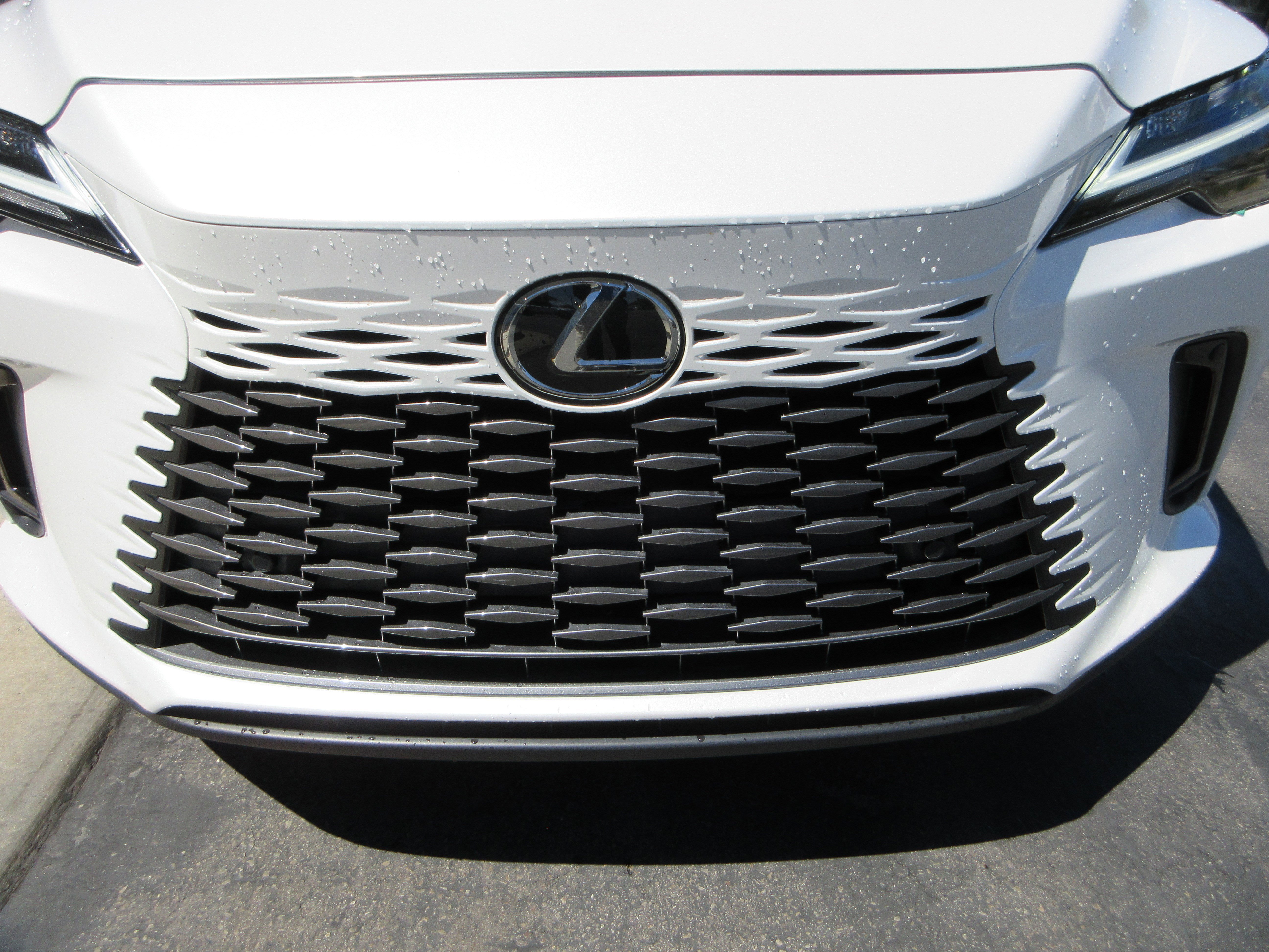 Certified Used 2023 EMINENT WHITE PEARL Lexus 350h Premium image 15