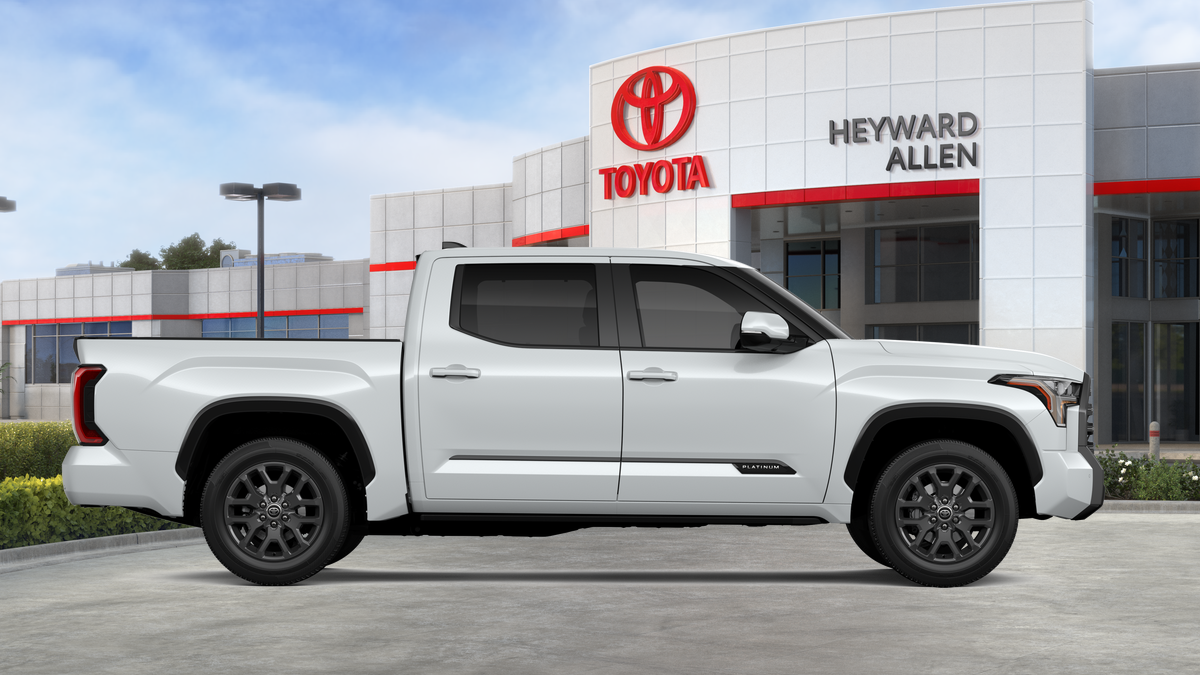 New 2025 Wind Chill Pearl Toyota Platinum image 34