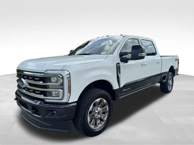 Used 2025 White Ford King Ranch image 3