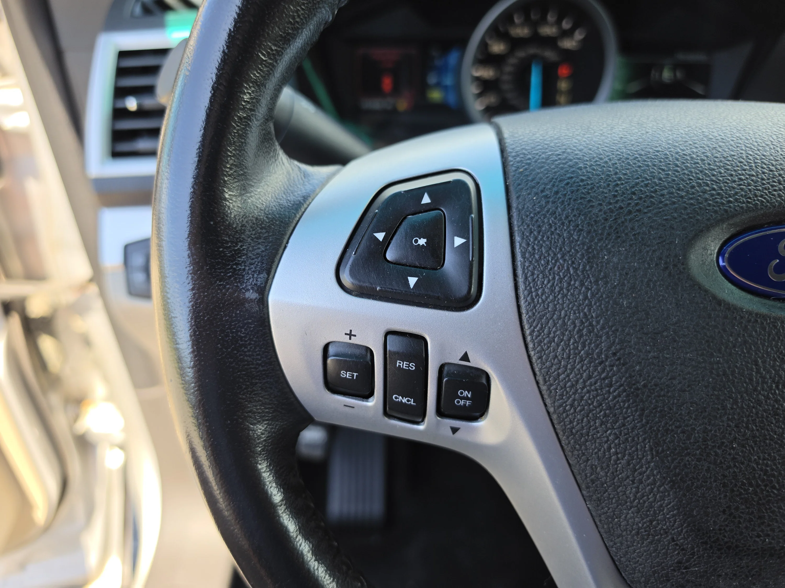 Used 2013 Ingot Silver Ford XLT image 33