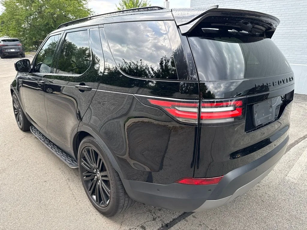 Used 2018 Black Land Rover HSE Luxury image 3
