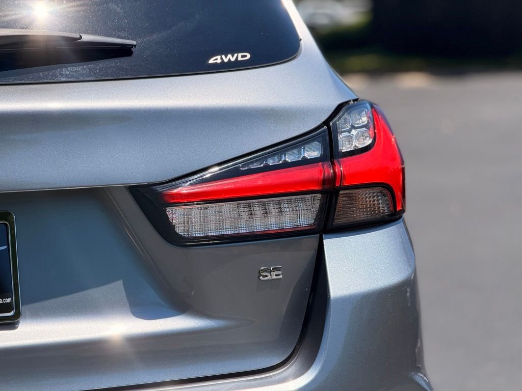 Used 2024 Gray Mitsubishi  image 13