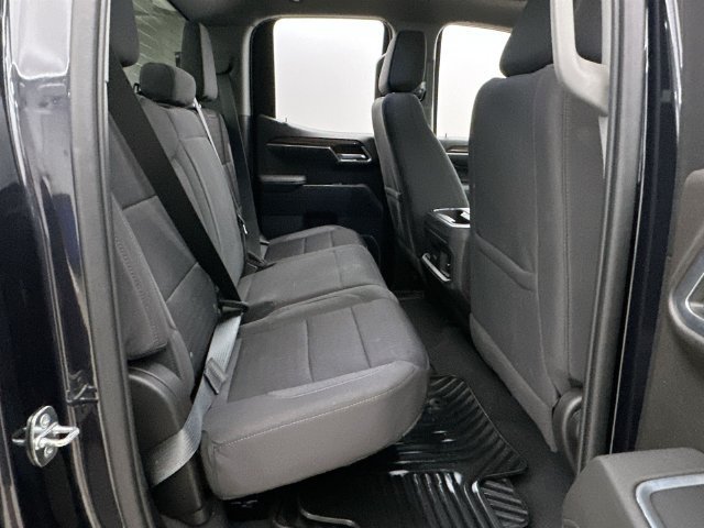 2022 Chevrolet Silverado 1500 LT - Photo 17