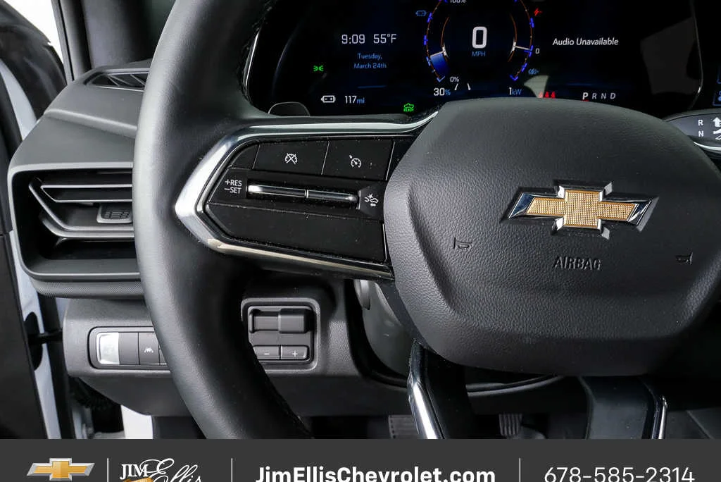 2025 Chevrolet Silverado EV LT - Photo 10