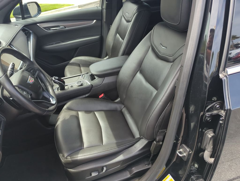 Used 2023 Black Cadillac Luxury image 11