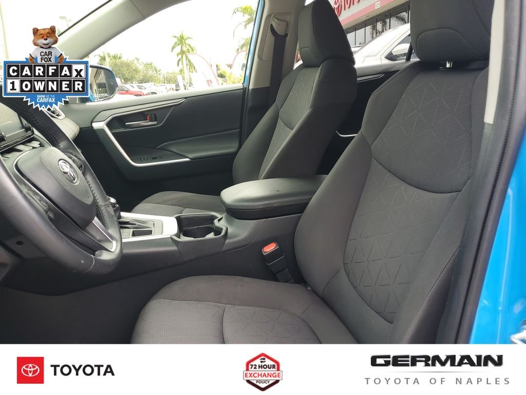 Used 2019 Blue Toyota XLE image 19