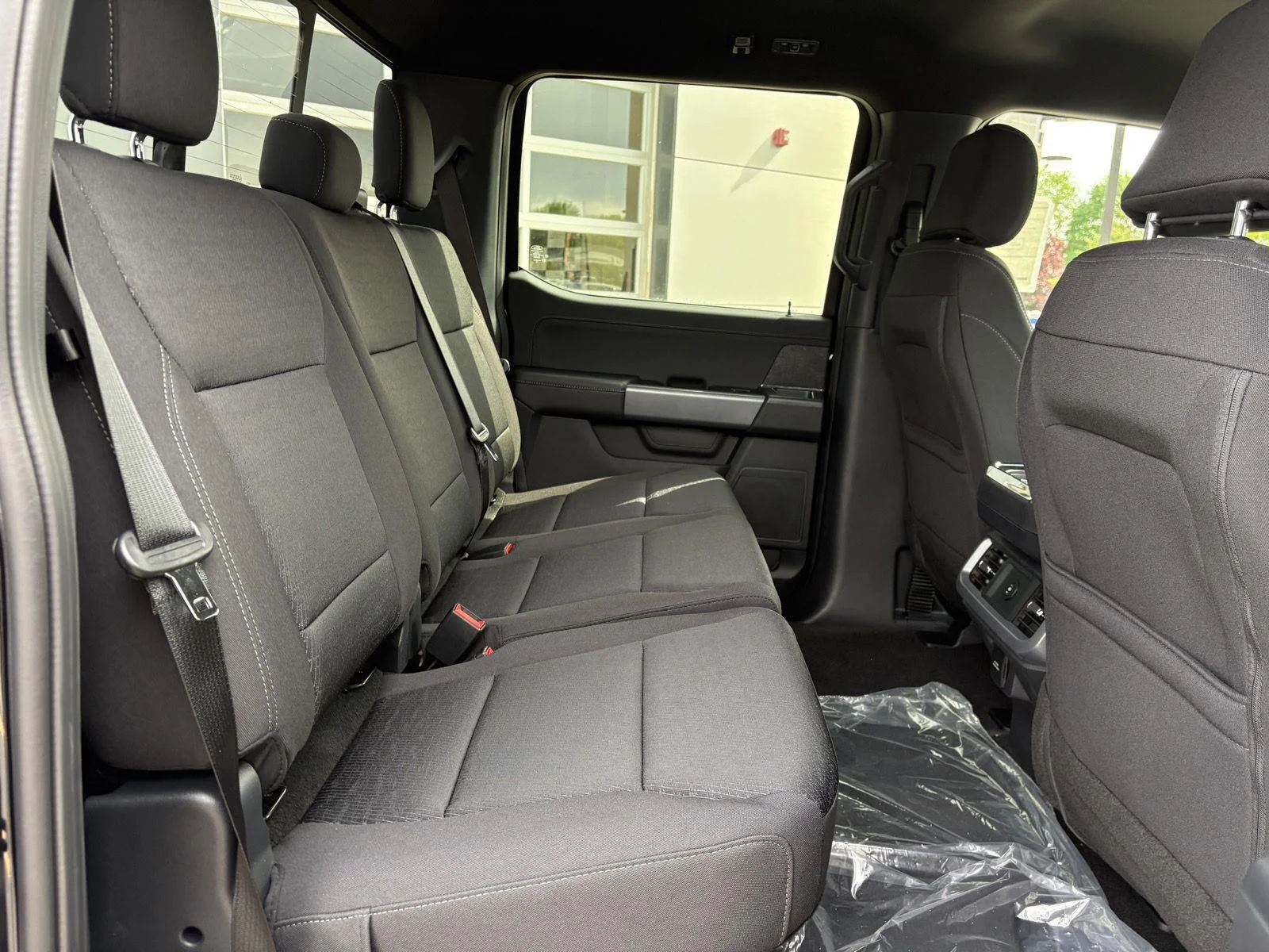 New 2026 Agate Black Ford XLT image 23