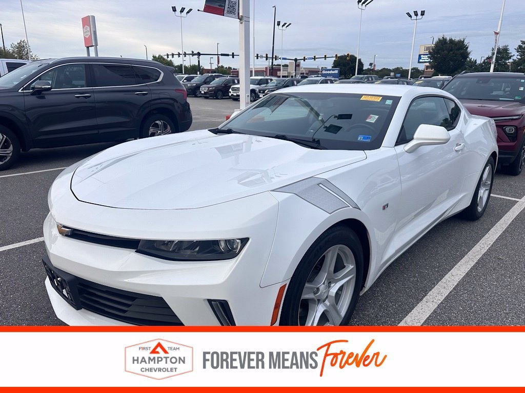Used 2018 White Chevrolet 1LT image 1