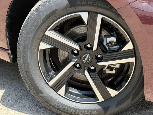 Used 2025 Red Nissan SV image 6