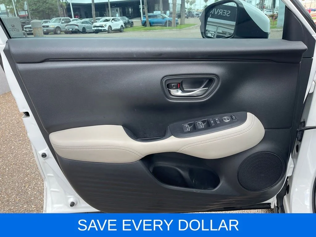 Used 2024 White Honda EX-L image 13