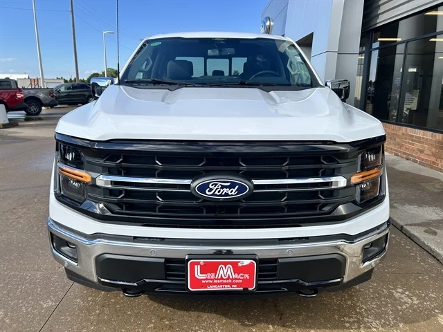 New 2026 Oxford White FORD XLT image 10