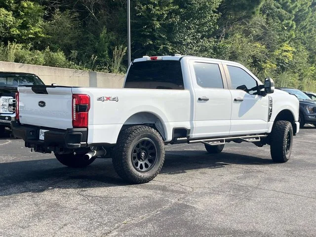Used 2024 White Ford XL image 3
