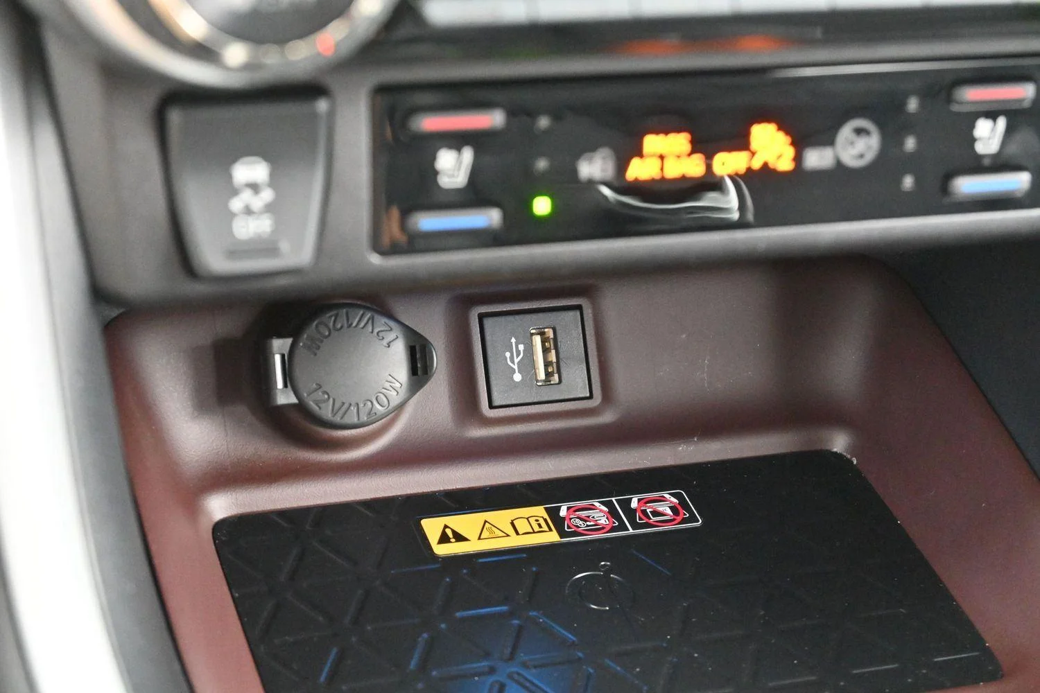Used 2025 Wind Chill Pearl Toyota Limited image 28