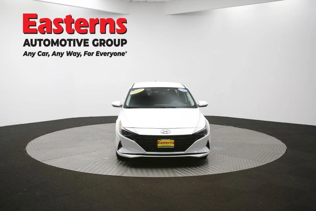 Used 2022 White Hyundai SEL image 51