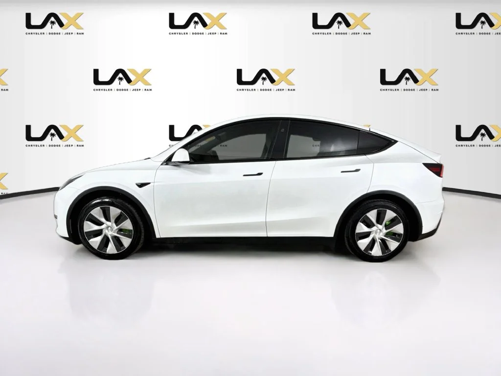 Used 2023 White Tesla Long Range image 4