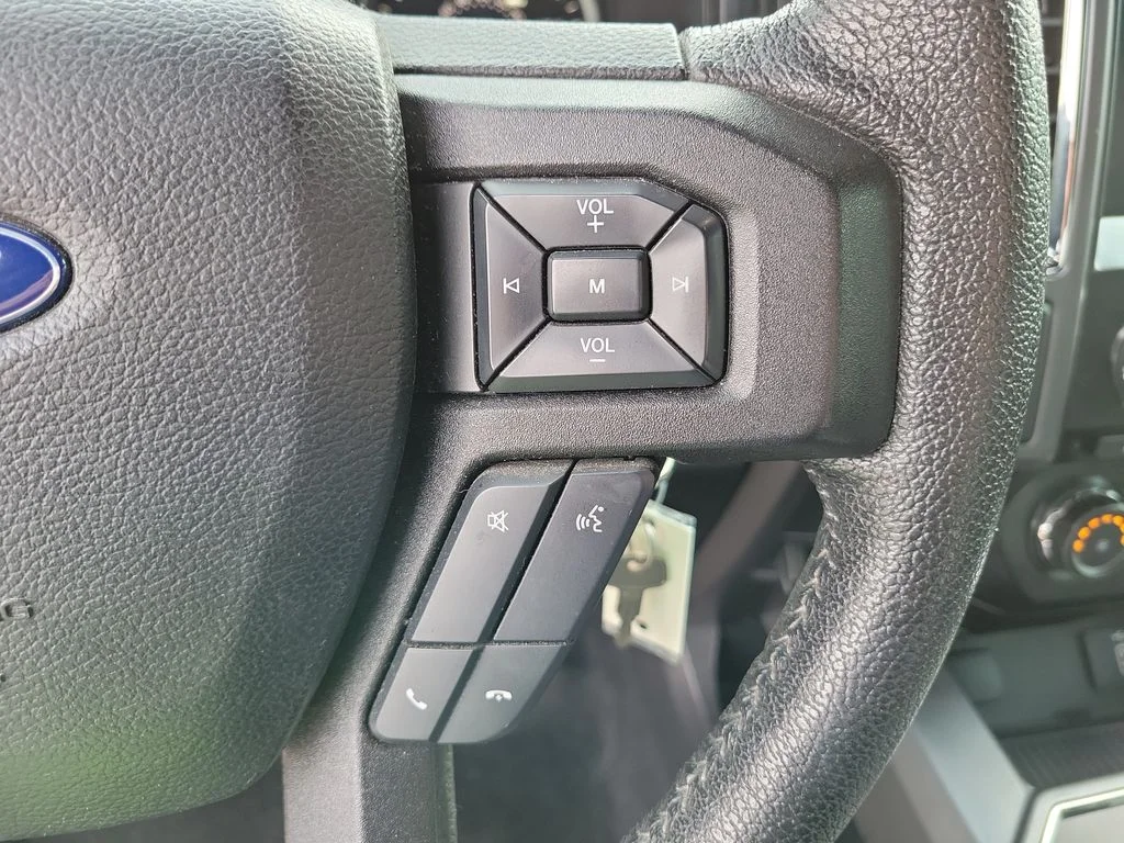 Used 2016 Red Ford XLT image 25