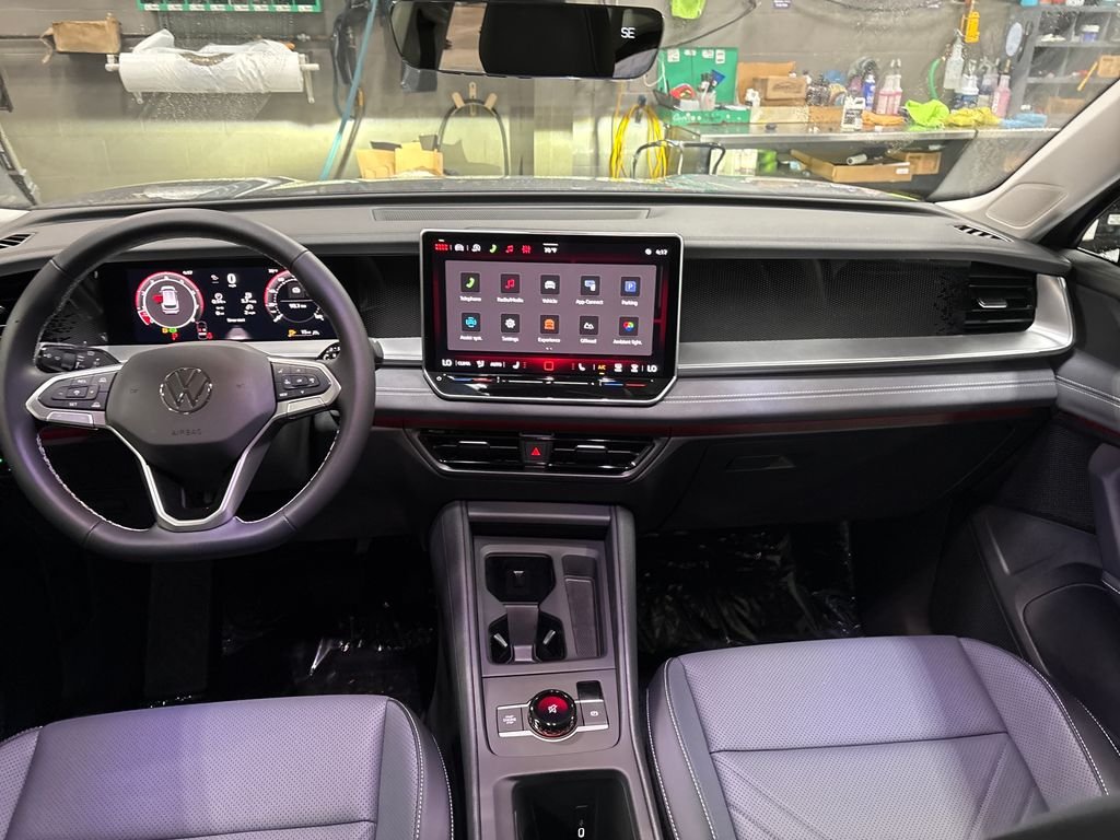 New 2026 Silver Volkswagen 2.0T SE image 18