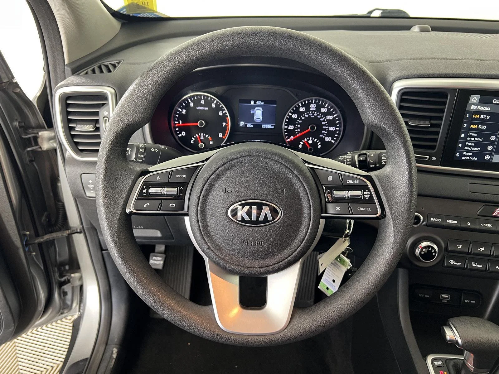 Used 2020 Gy Kia LX image 7