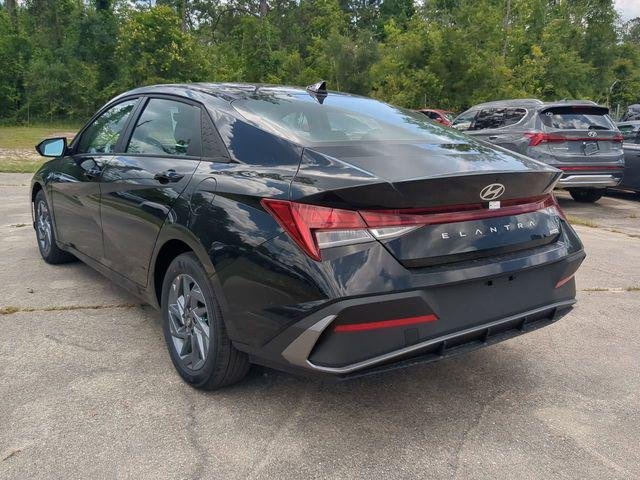 New 2025 Black Hyundai Blue image 7
