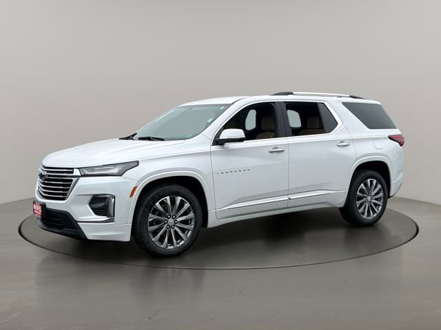 Used 2023 Iridescent Pearl Tricoat Chevrolet Premier image 4
