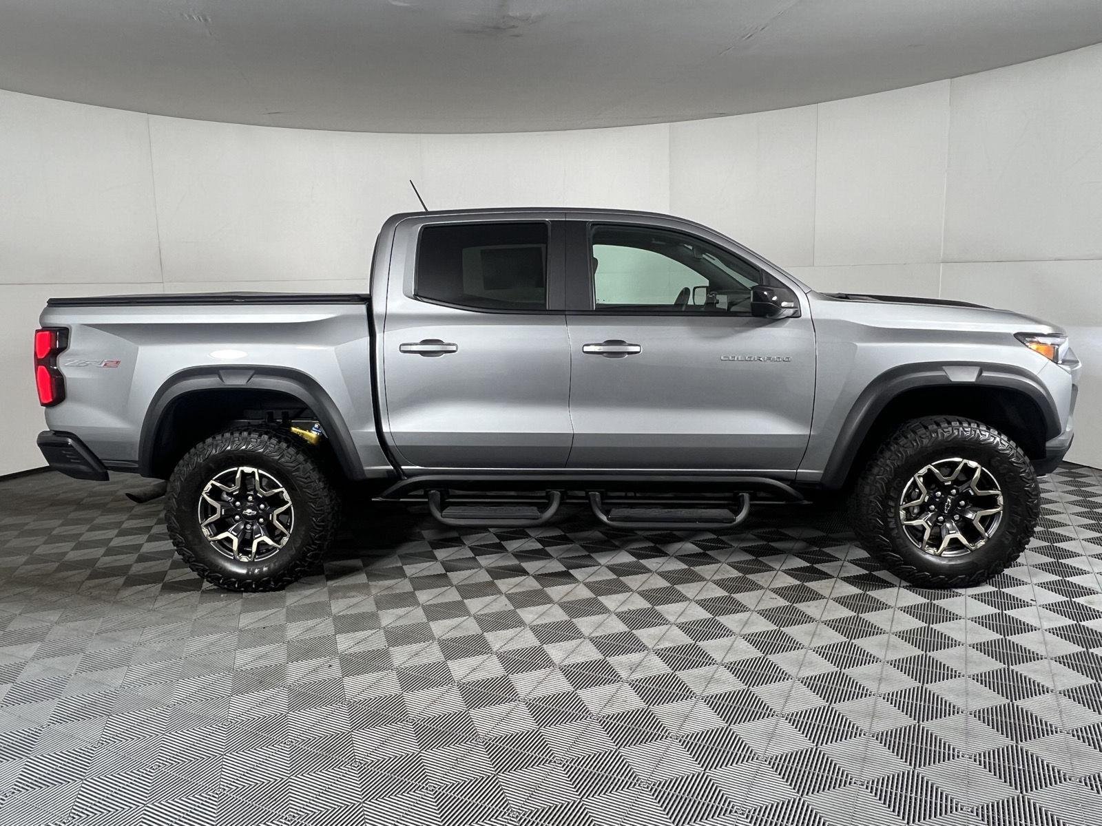 Used 2024 Sterling Gray Metallic Chevrolet ZR2 image 28