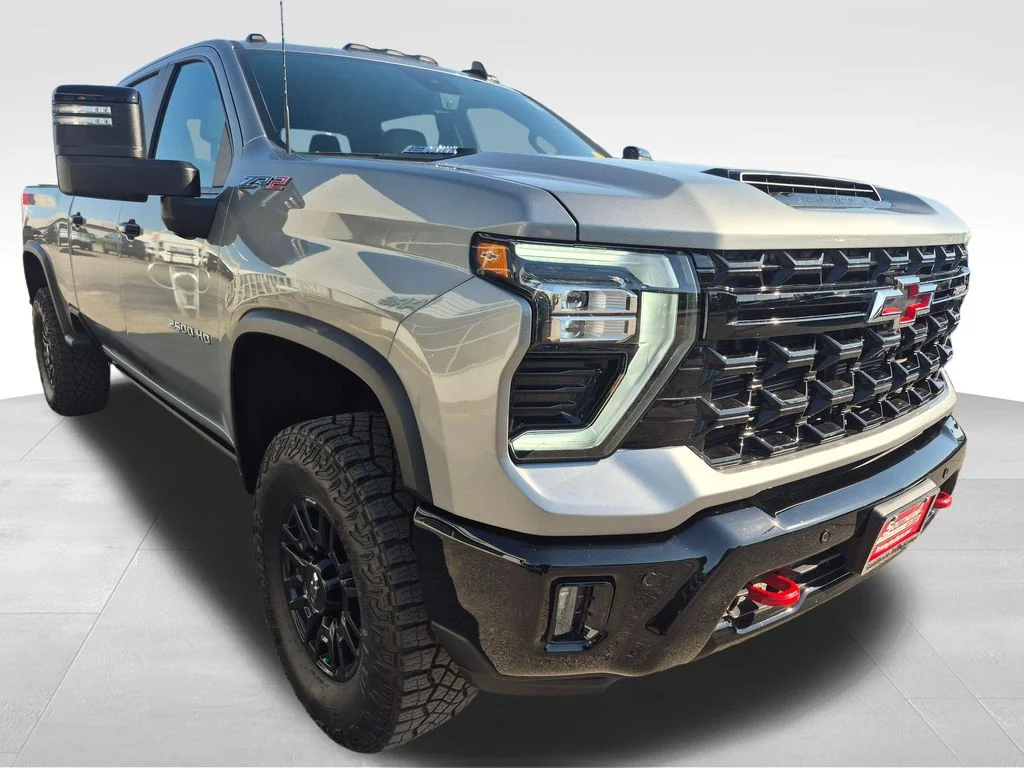 Used 2025 Gray Chevrolet ZR2 image 5
