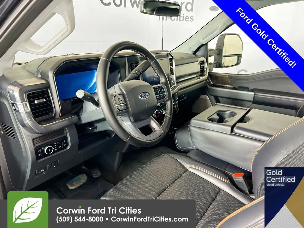 Certified Used 2025 Agate Black Metallic Ford Lariat image 3