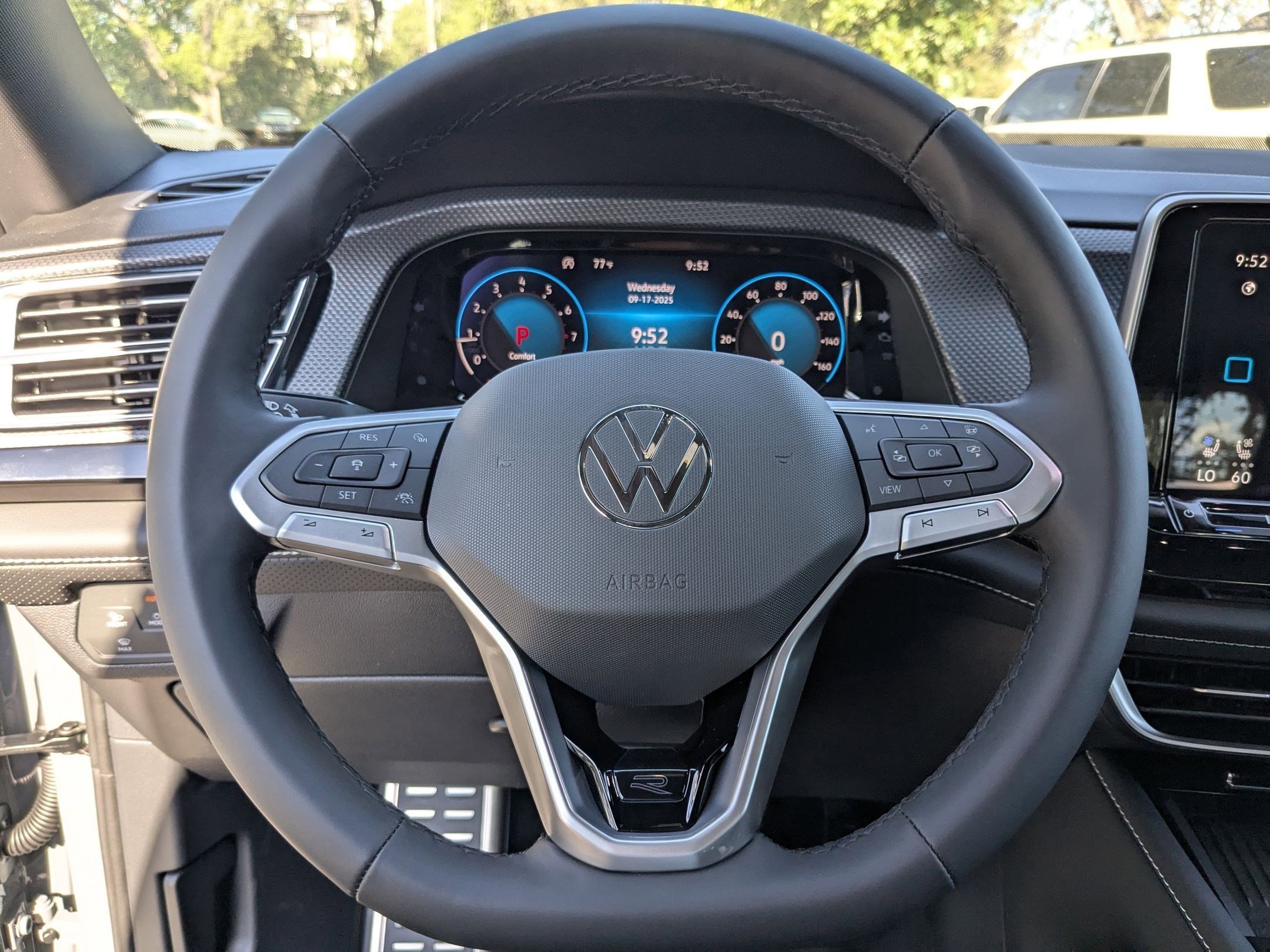 2026 Volkswagen Atlas Cross Sport SEL Premium R-LINE - Photo 9