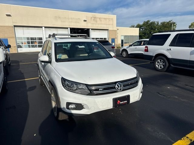 Used 2014 White Volkswagen R-Line image 2