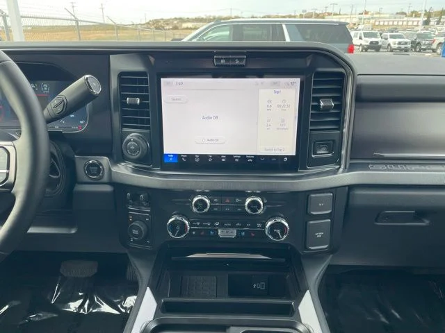 2026 Ford F-250 Super Duty Platinum - Photo 11