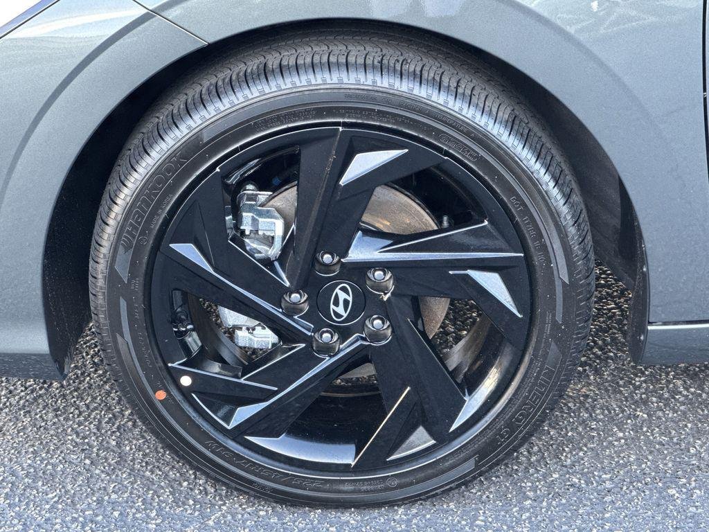 New 2026 Gray Hyundai SEL Sport Premium image 11