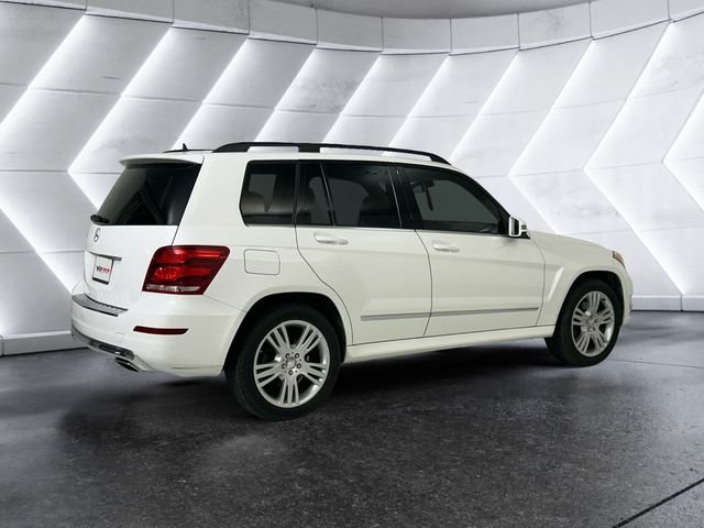 Used 2015 Black Mercedes-Benz GLK 350 image 4