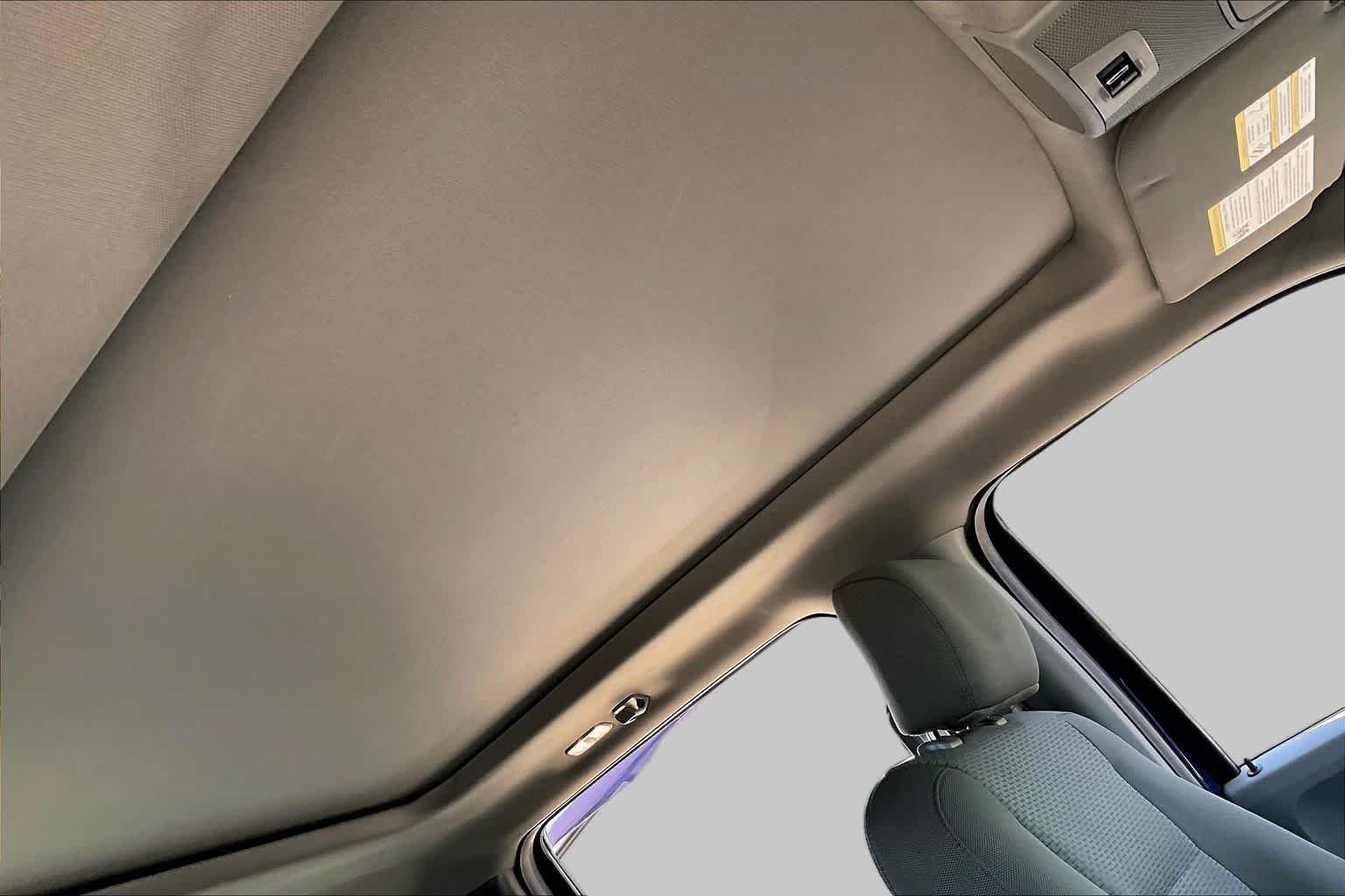 Used 2017 Blue Jeans Metallic Ford XLT image 14