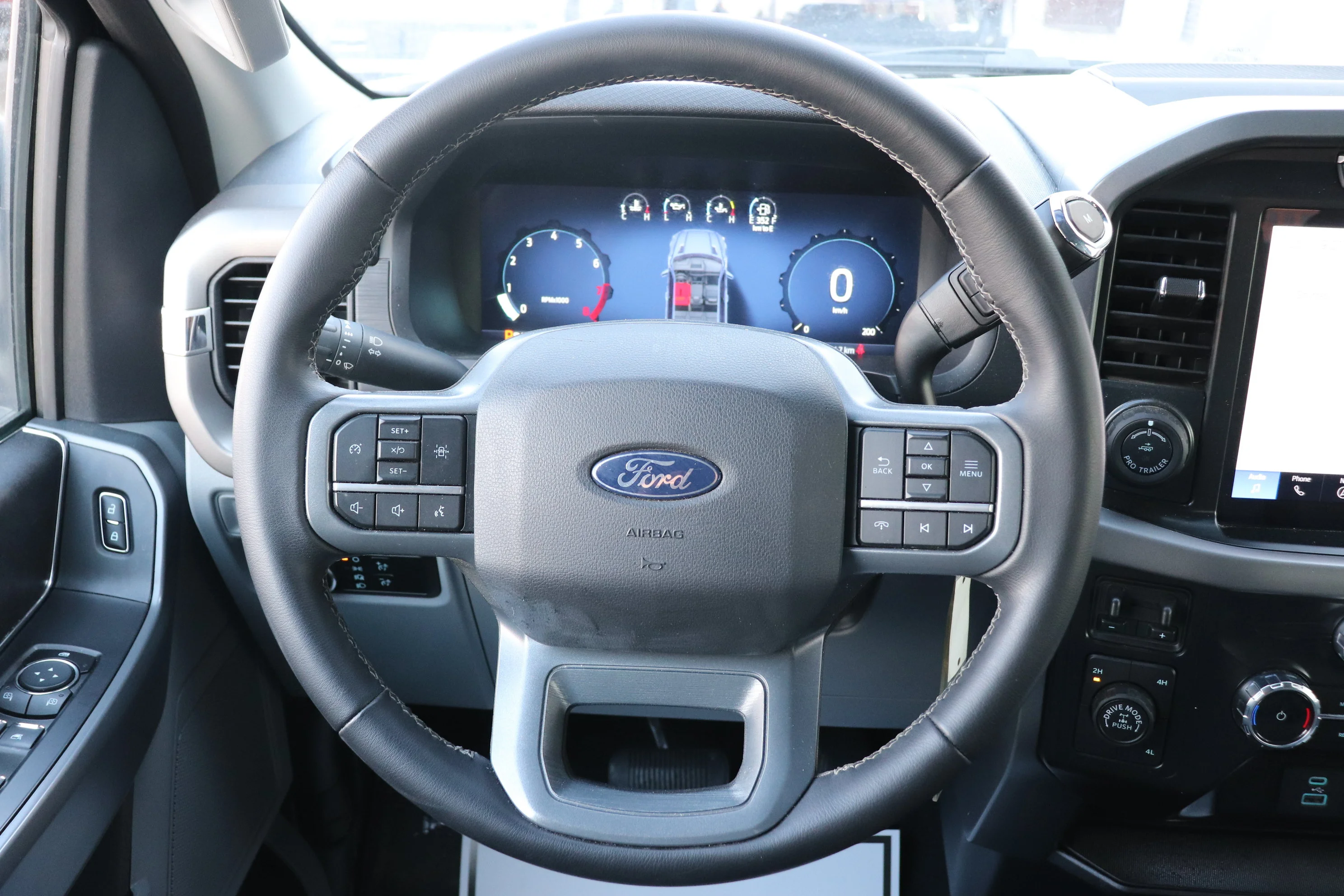 Used 2024  Ford XLT 4WD SuperCrew 5.5