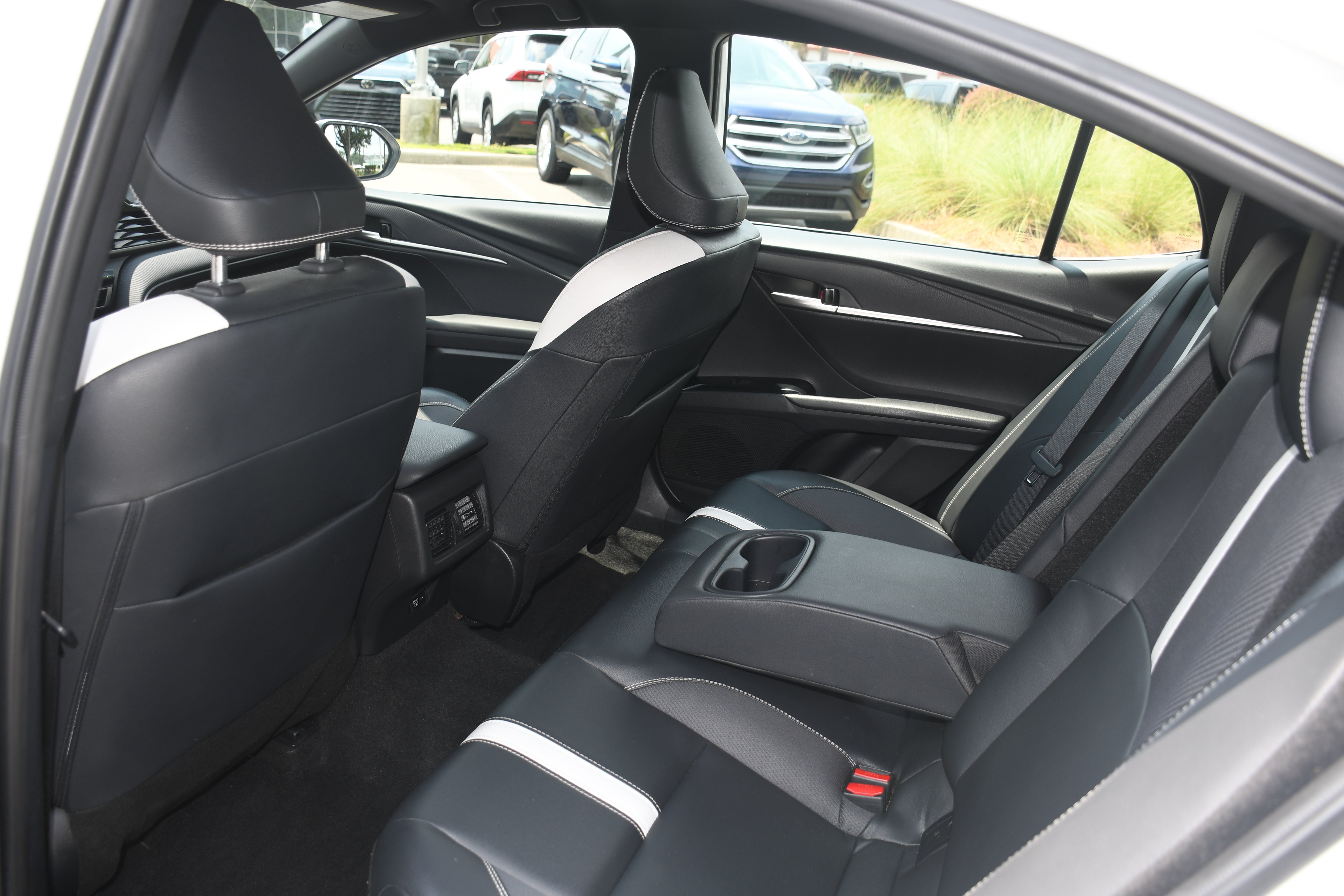 Used 2025 White Toyota SE image 13