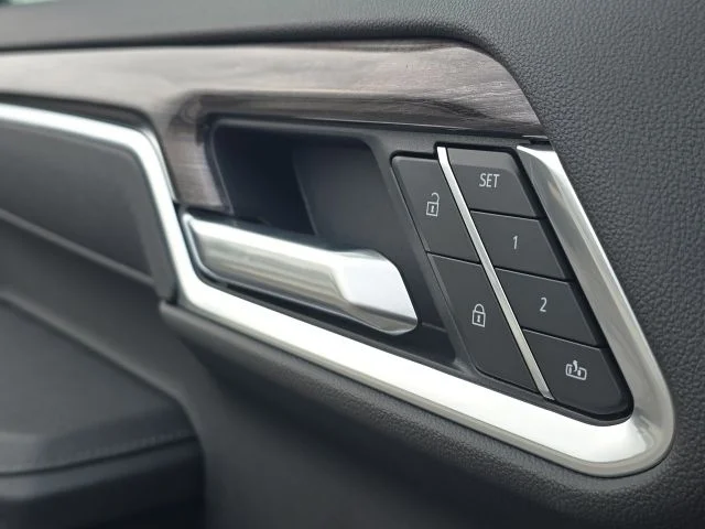 Used 2025 Gray Chevrolet LTZ image 26