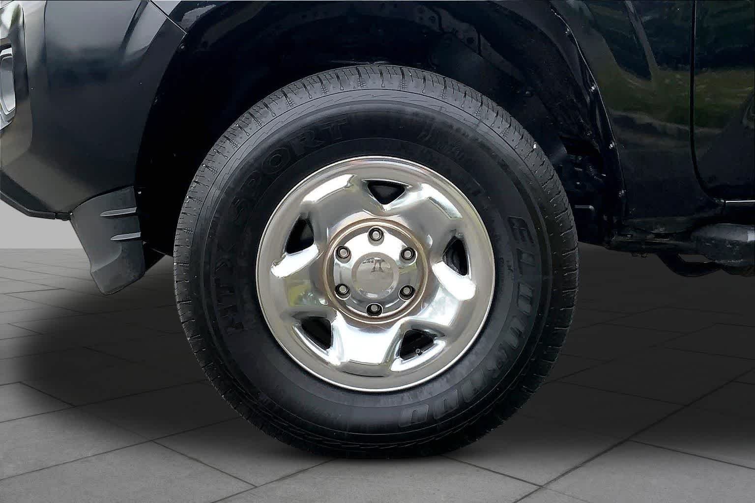 Used 2021 Midnight Black Metallic Toyota SR image 11
