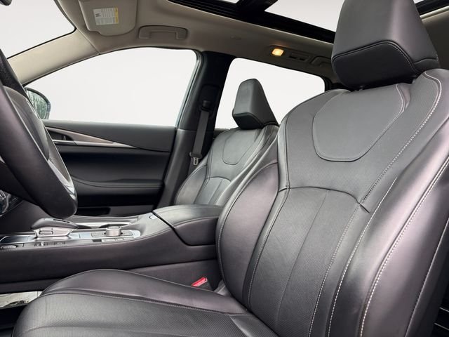 Used 2025 Gray INFINITI LUXE image 11