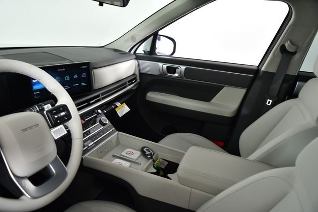 New 2027 White Hyundai SE AWD image 13