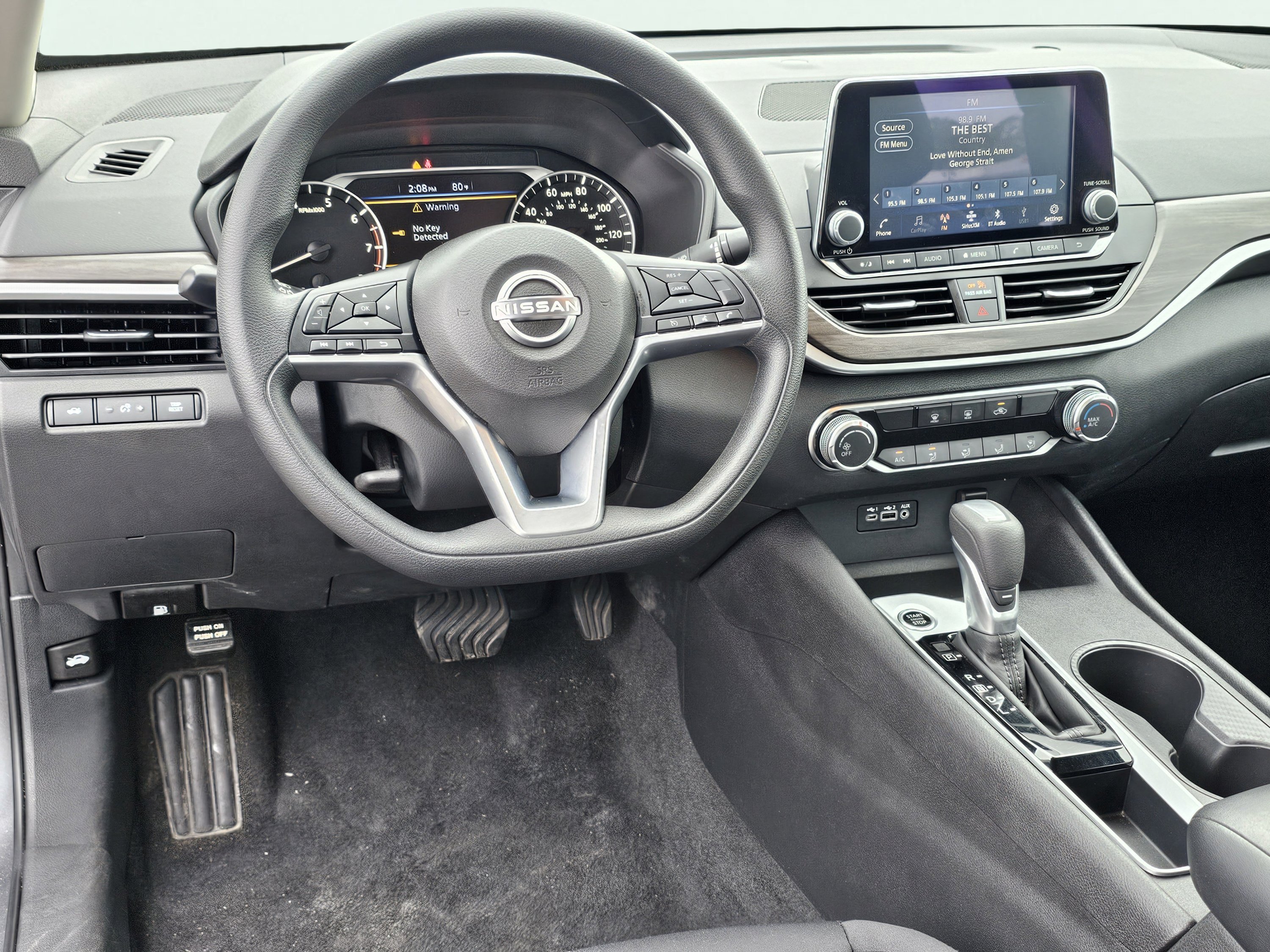 2025 Nissan Altima SV - Photo 30
