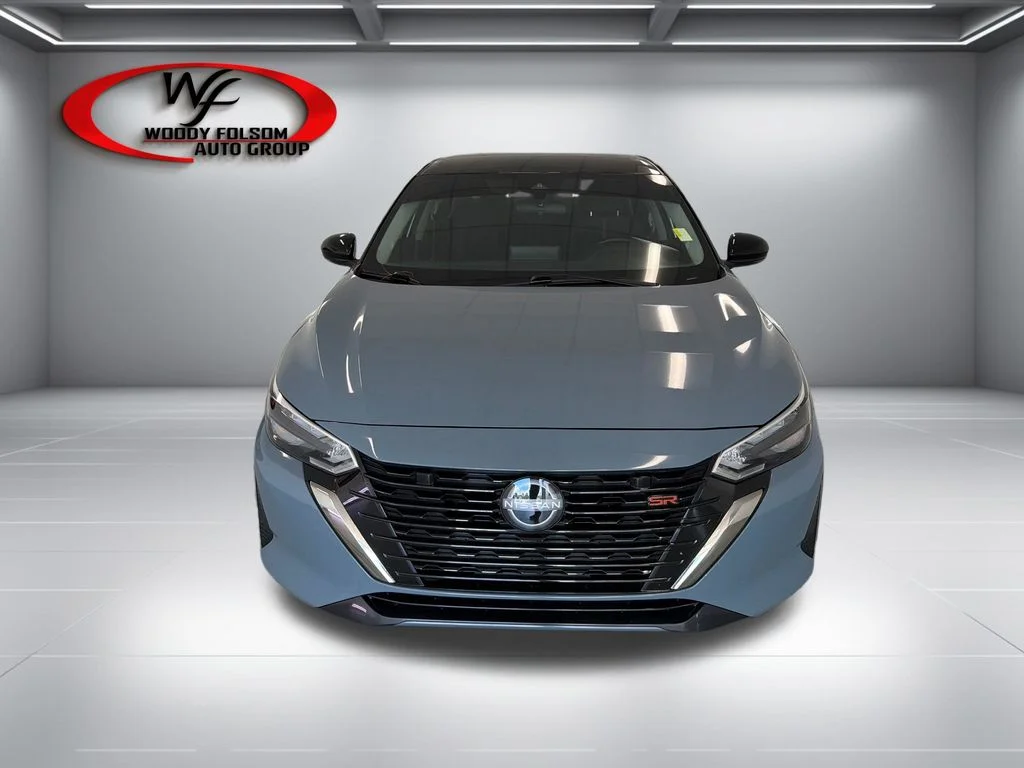 Used 2025 Gray Nissan SR image 2