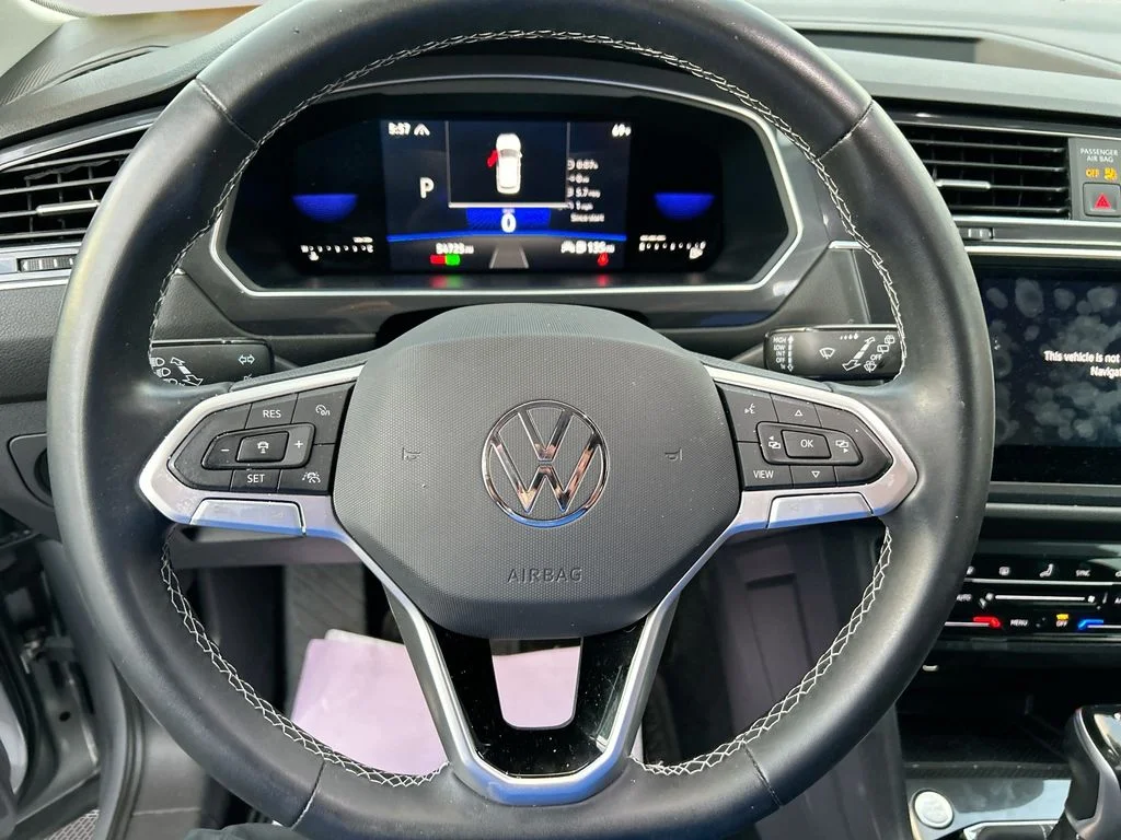 Used 2023 Silver Volkswagen 2.0T SE image 30