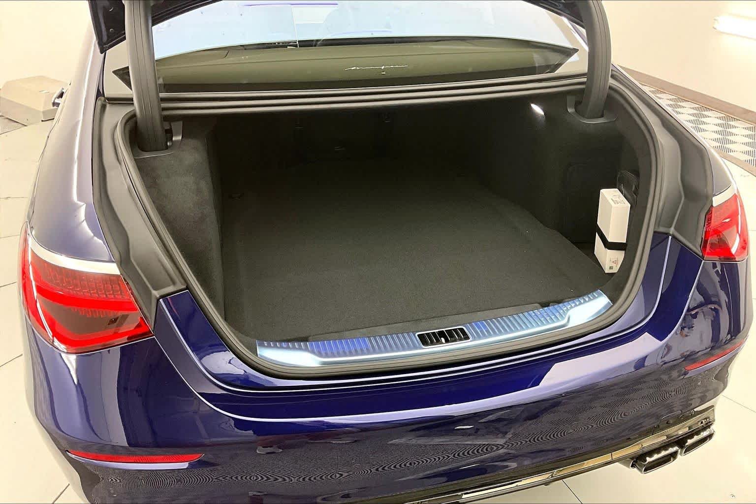 New 2026 MANUFAKTUR Signature Mystic Blue Metallic Mercedes-Benz AMG® S 63 E 4MATIC Sedan image 19