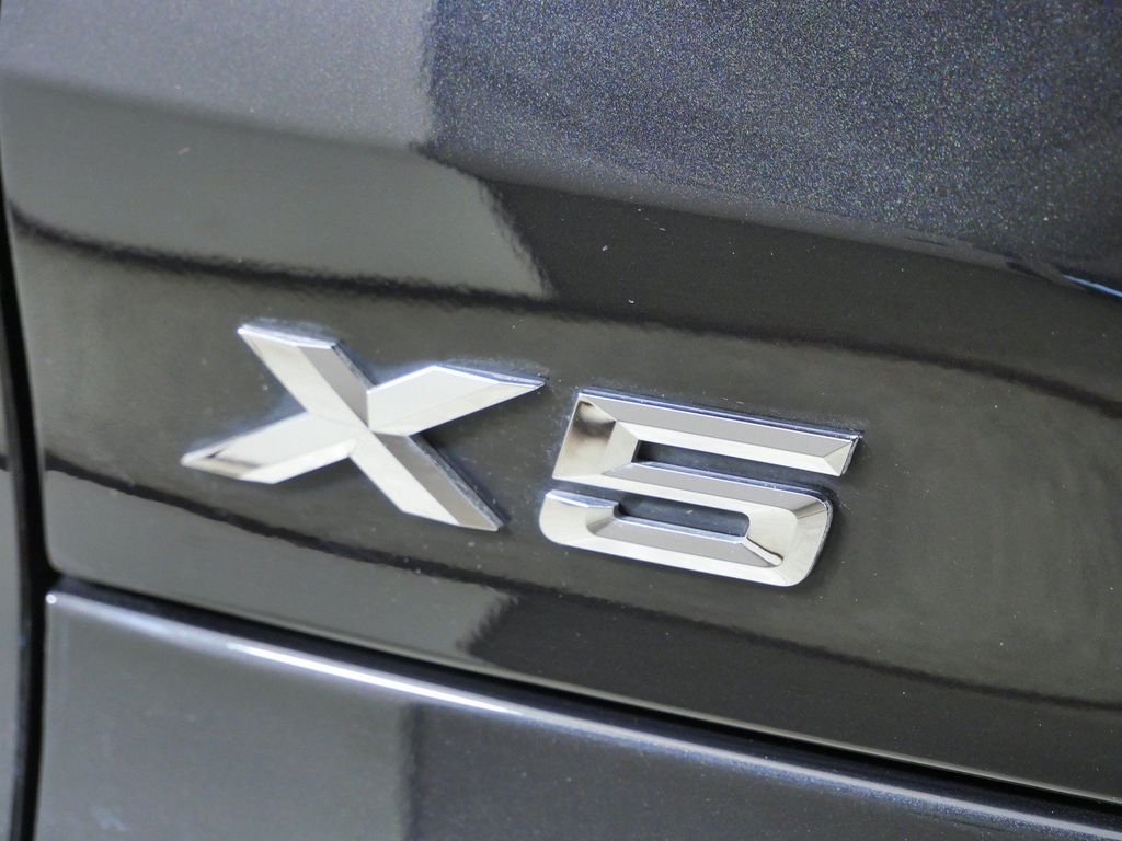 Certified Used 2024 Black Sapphire Metallic BMW xDrive40i image 16