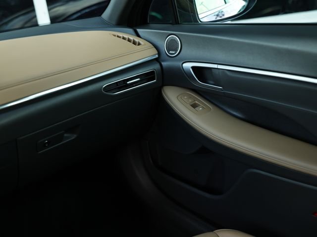 Used 2020 Stormy Blue Hyundai Limited image 24