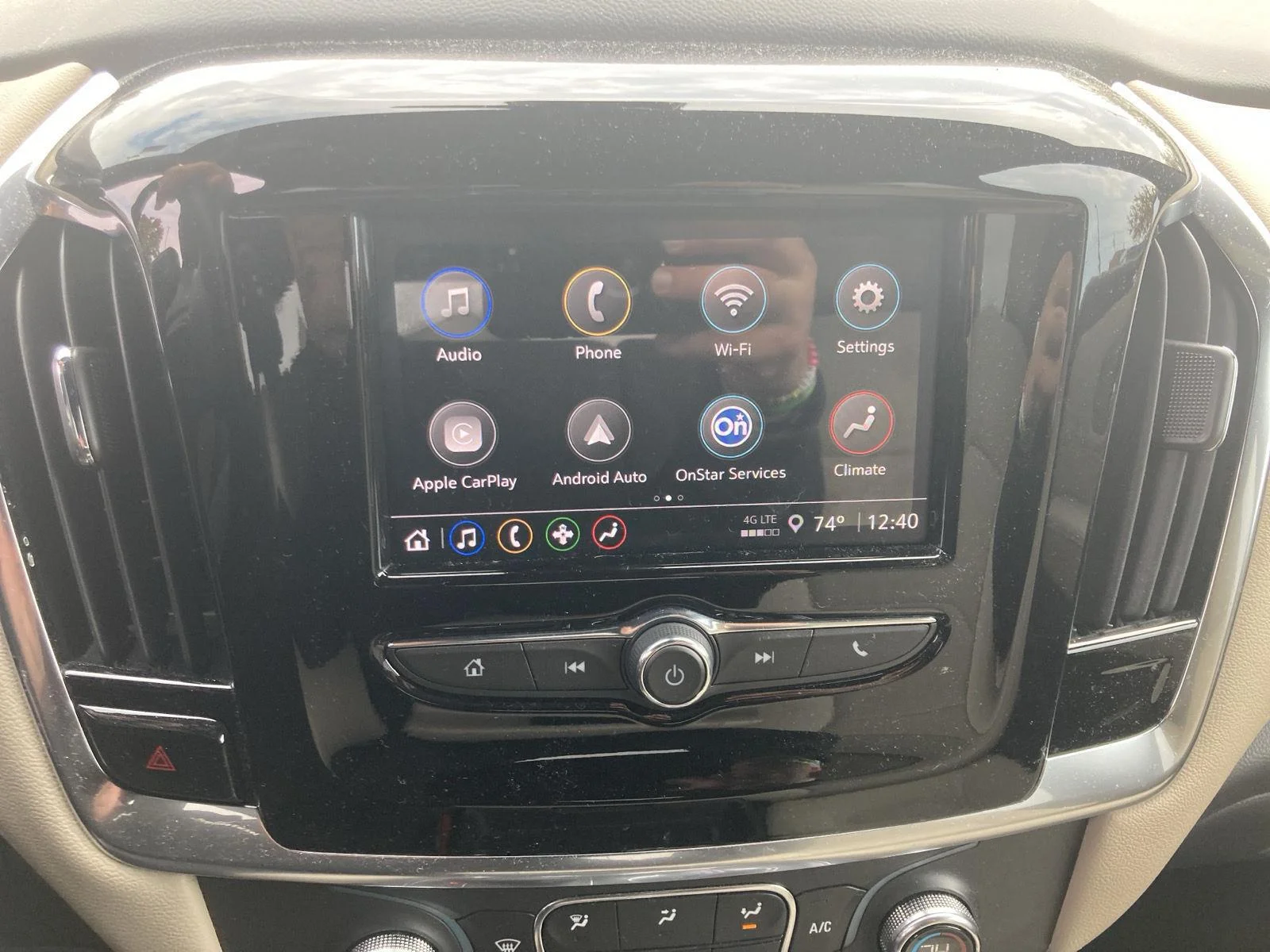 Used 2023 Wh Chevrolet  image 15