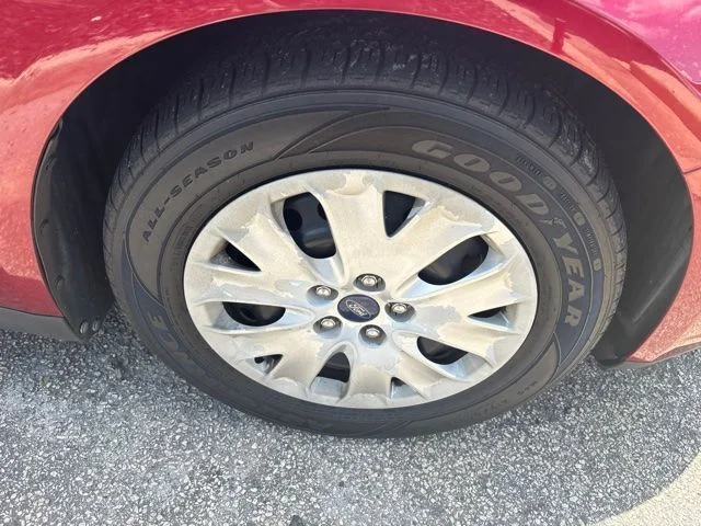 Used 2014 Red Ford S image 7