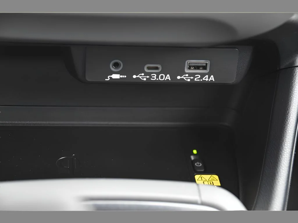 New 2026 SAPPHIRE BLUE PEARL Subaru Limited image 35
