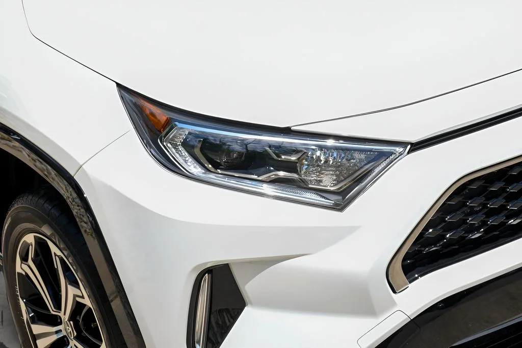 2021 Toyota RAV4 XSE - Photo 13