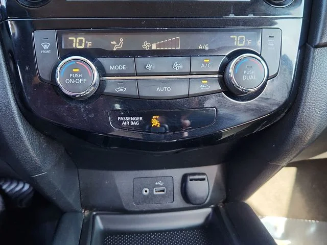 Used 2019 Gray Nissan SV image 41